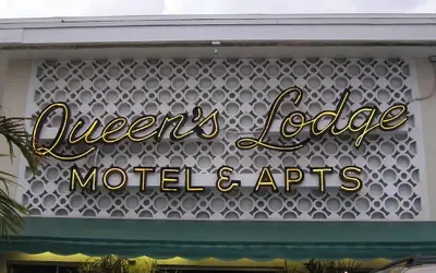 Queens Lodge Motel