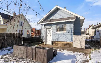 The Cozy Bellows Retreat for 4