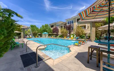 New Stylish 1BR Apt With Heated Pool Gym Yoga Studio