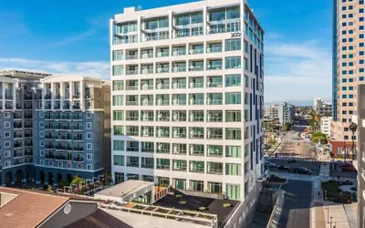 @ Marbella Lane - Grand 2BR w/ Beach & Ocean Views