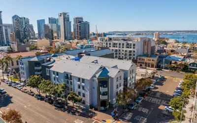 Little Italy Inn - Limited Service Apart Hotel