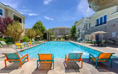 NEW Chic 2BR Stay With Heated Pool Gym Mini Golf