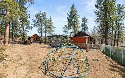 StoneHauz Cabin built in 1926