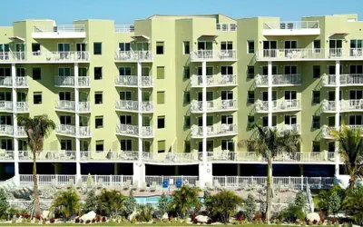 Crystal Palms Beach Resort