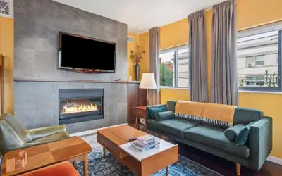 Meadowlark Suite - 201