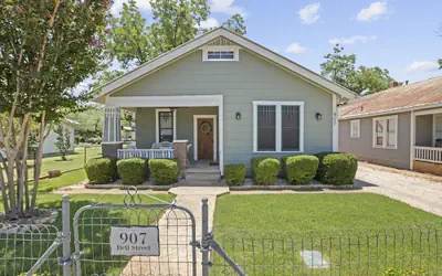 1929 Craftsman Charmer 2 Bedroom Home