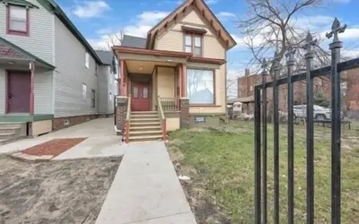 Detroit Getaway: 2-bedroom Apartment for 7 & Wifi