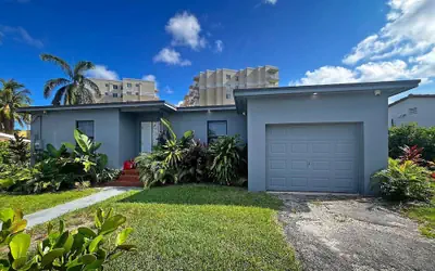 Luxury RiverFront by Renzzi