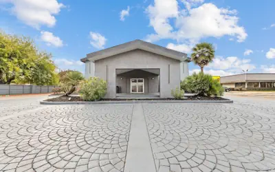 Super 8 by Wyndham Texas City/Galveston Area