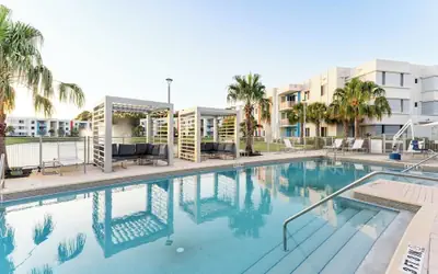 Daytona 3BR Getaway Pool, Gym, Pet Friendly
