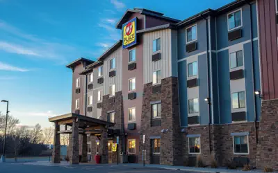 My Place Hotel - Brookings, SD