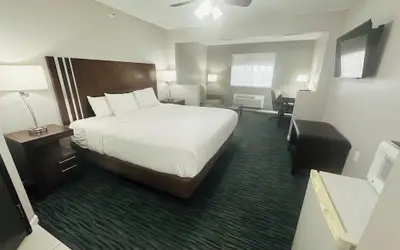 BridgePointe Inn & Suites by BPhotels, Lincoln I-80/27th St