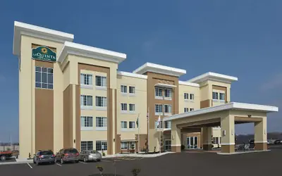 La Quinta Inn & Suites by Wyndham Springfield IL