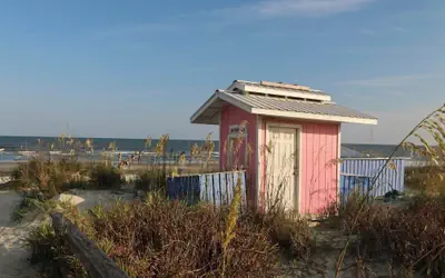 Newly Renovated Sunsuite! Centrally Located With Resort Access!