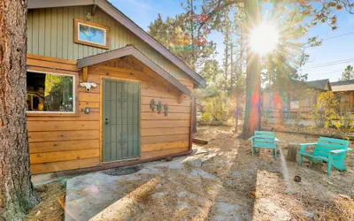 Entertainment Cabin #610