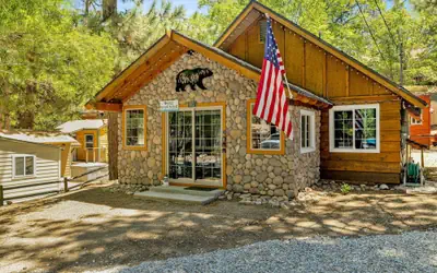 Lily's Bear Cabin #2544