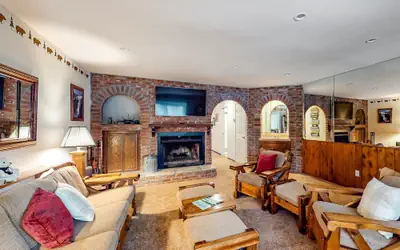 Rosie's Hideaway #331