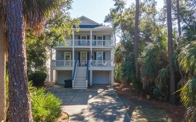 Spacious 4-bed, 4-bath Home in the Heart of Fripp Island