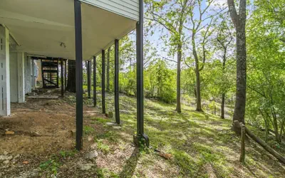 21st Street Evergreen Charm