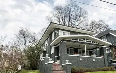 29th Street Trendy Lakeview Craftsman 8