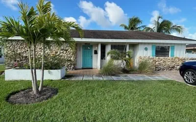 Luxury Pool Dog Friendly Central To Naples And Marco Island By Sky Run Naples 3 Bedroom Home