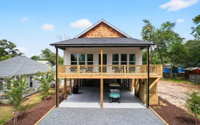 New Listing Luxury House 5 Min Walk to Beach