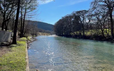 River Road Escapes