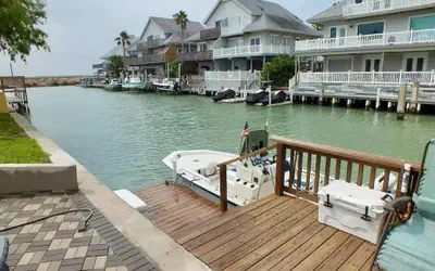 Charming 1BR Getaway in Long Island Village Resort