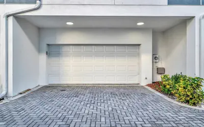 4br3ba Modern Sleeps 10 8 Minutes to Raymond James