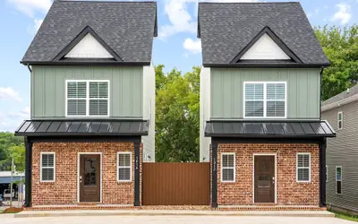 Adam's Downtown Retreat w/ Rooftop Access