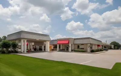 Iberia House & Suites