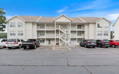 Lakeview Condo, Pools, Patio With Grill, Near PB2 Launch