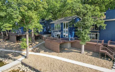 Walk to The Strip! Great Cove Water for Lake Fun