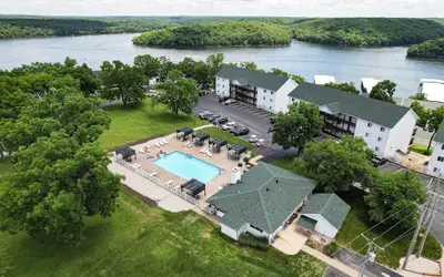 Penthouse Living In The Heart of the State Park