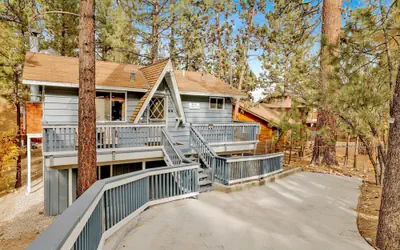 Sweet Cabin Home Gateway #2576