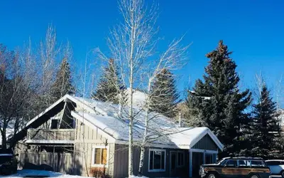 3BD Downtown Ketchum Ski Condo - Near Ski Lifts