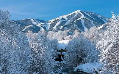 #215a-great Location on the Bike/ski Path With Garage: 10 Minute Walk to Town & Lifts