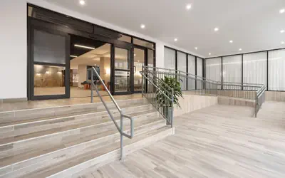 La Quinta Inn & Suites By Wyndham Jamaica Nyc/Jfk Airtrain