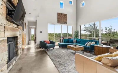 Luxury 4BR Hilltop Retreat With Scenic Views