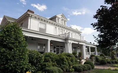 Pandora's Manor Bed & Breakfast