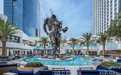 Beautiful Mountain-views Studio at the Palms 1107