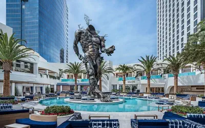 Charming High Floor Strip Views Palms Studio 30306