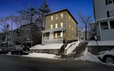 Cozy Adventure Filled Escape Free Parking 2 Bedroom Apts