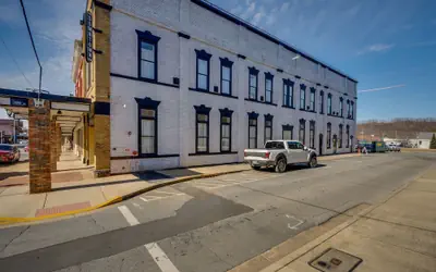 The Downtown Post The Brady Suite