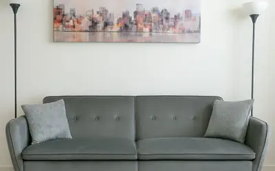 Modern,a+location,workerfriendly,pool,gym,kingbed