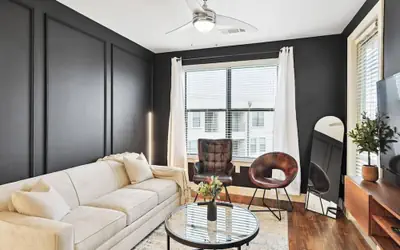 Luxe 1 Bedroom With Pool Near Toyota HQ & Legacy West