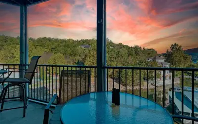 Lakefront Condo w/ 3 Pools, Boat Slip & Patio Views at 13mm of the BIg Niangua