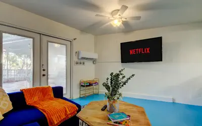 5 Min Walk to Beach - IRB Remote Workers Retreat