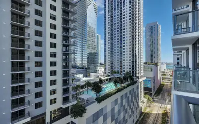 The Grandeur Suites - Crosby Miami