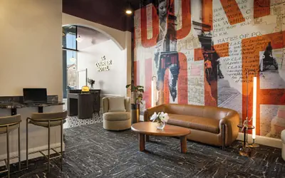 The Courier Hotel